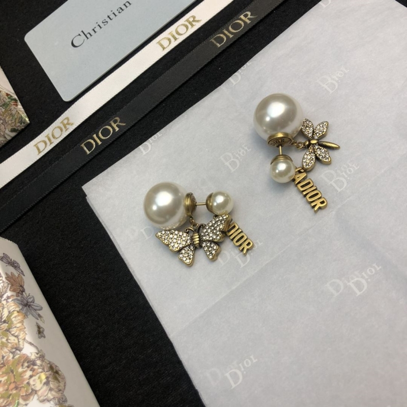 chr1st1an D10r earrings